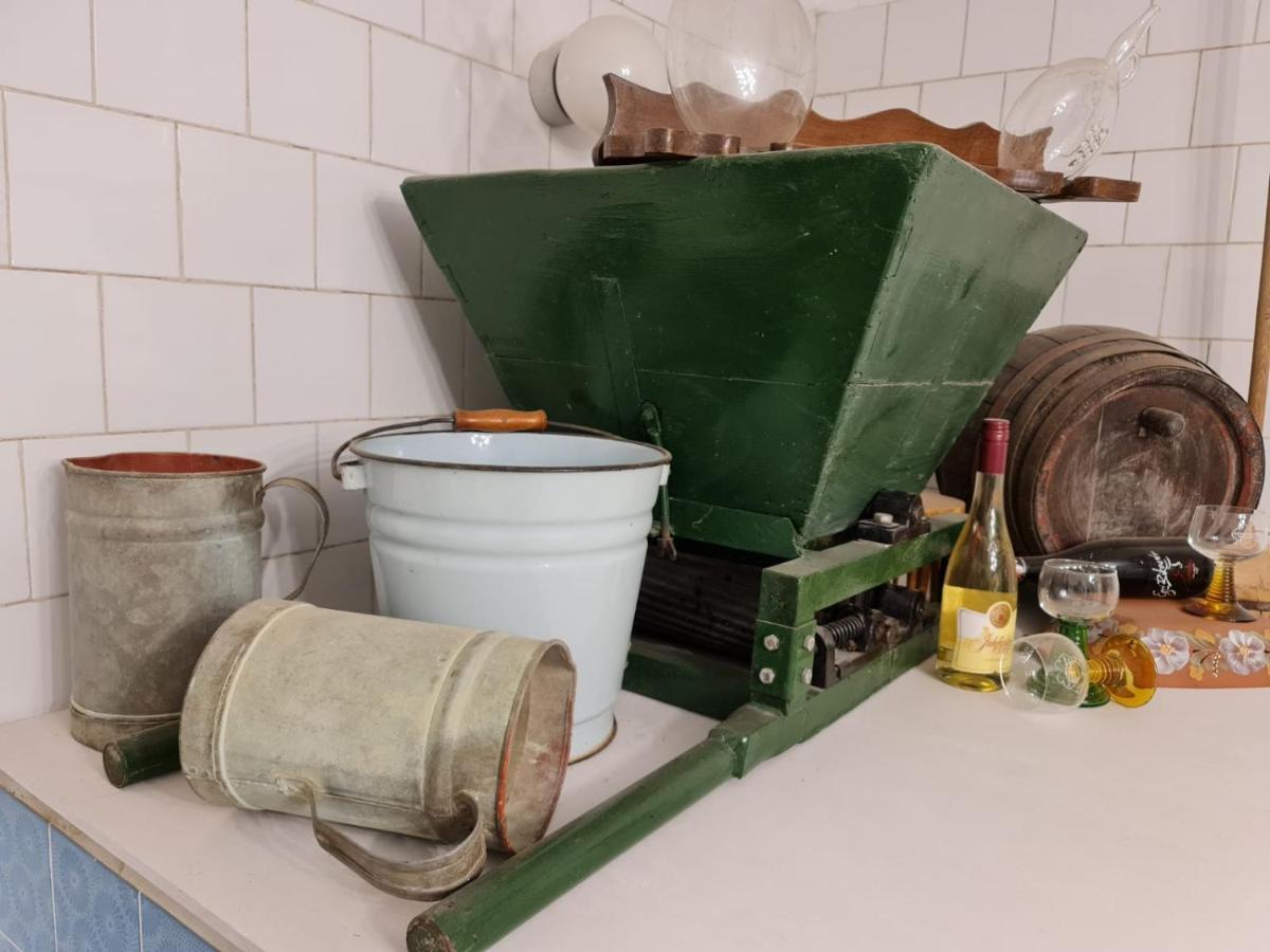 Het Hongaarse Wijnhuis Mohács Eksteriør billede